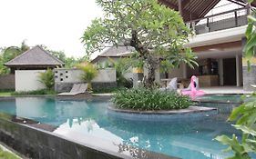 Water Edge Villa Bali